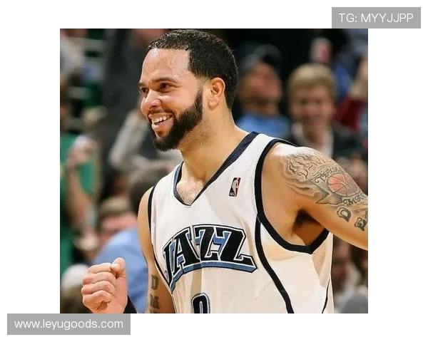 德隆·威廉姆斯突破组织结合，助力球队关键时刻提升进攻效率